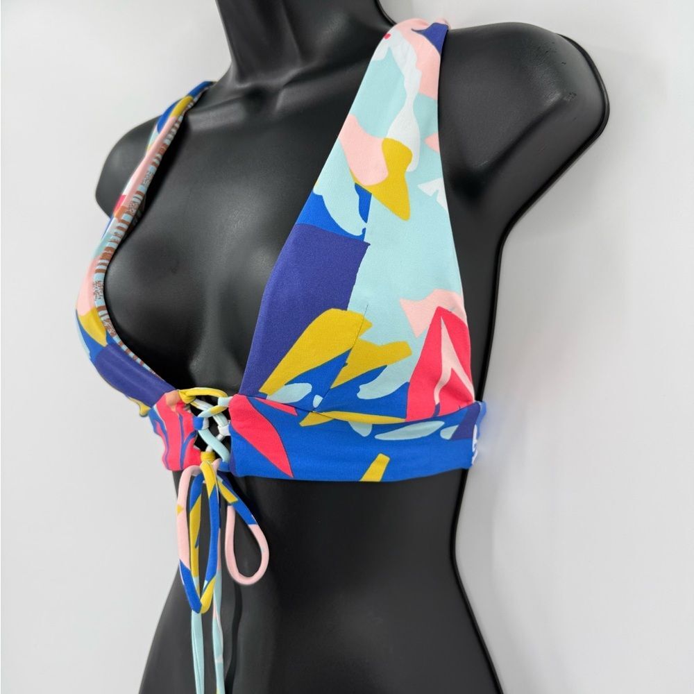 Maaji Picasso Resort Reversible Bikini Top in Multicolor | Small